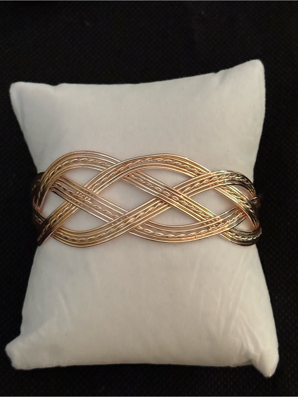 paparazzi Rose Gold Twisted Infinity Bracelet